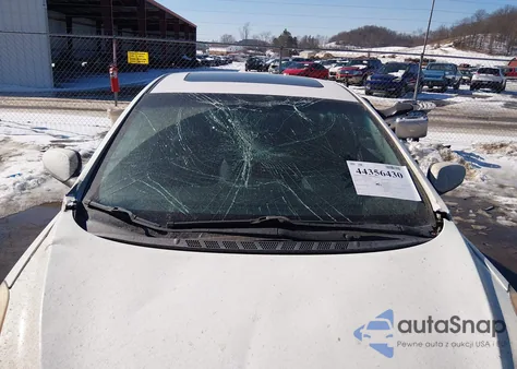 2011 Hyundai Elantra Limited из США, поврежденный, VIN 5NPDH4AE2BH075431